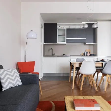 Joivy Superb Flat With Office Apartment
