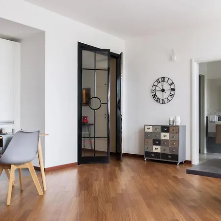Joivy Superb Flat With Office Apartment Milan