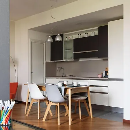 Joivy Superb Flat With Office Apartment Milan
