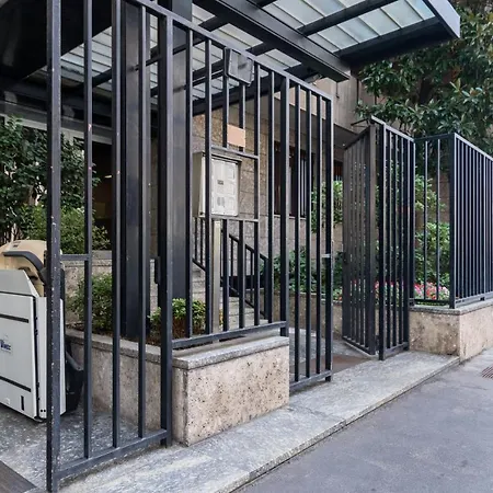 Apartment Joivy Superb Flat With Office Milan